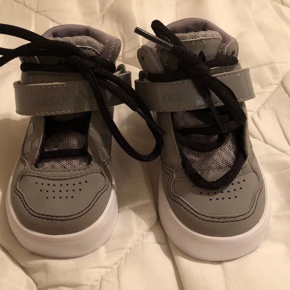 Adidas - Picture 2 of 4